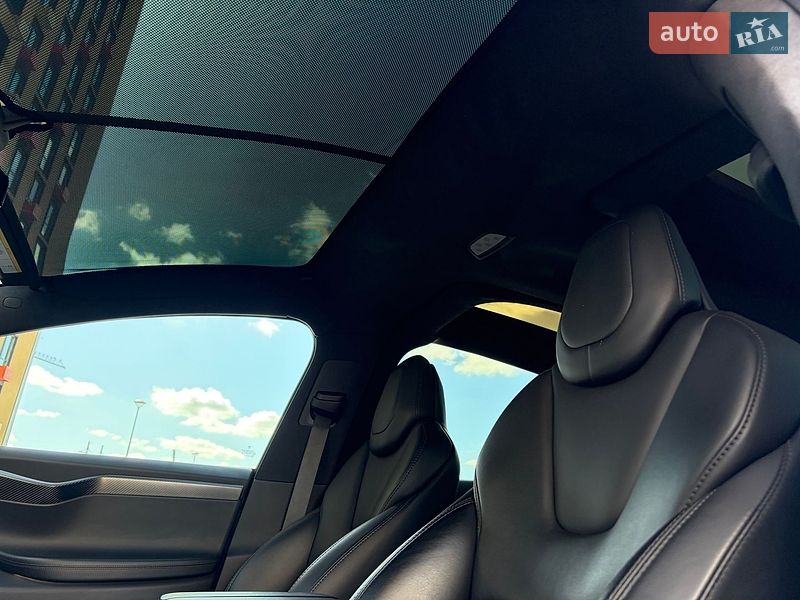 Позашляховик / Кросовер Tesla Model X 2019 в Києві