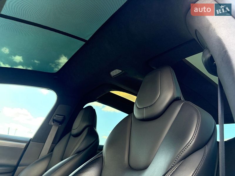 Позашляховик / Кросовер Tesla Model X 2019 в Києві