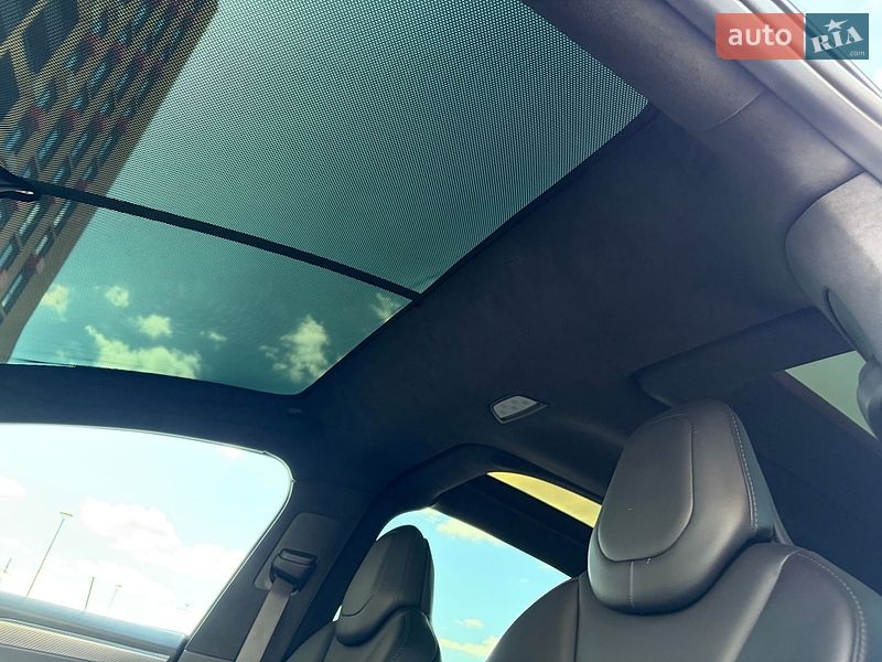 Позашляховик / Кросовер Tesla Model X 2019 в Києві