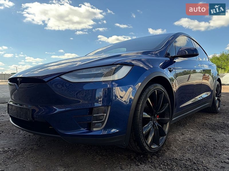 Позашляховик / Кросовер Tesla Model X 2019 в Києві
