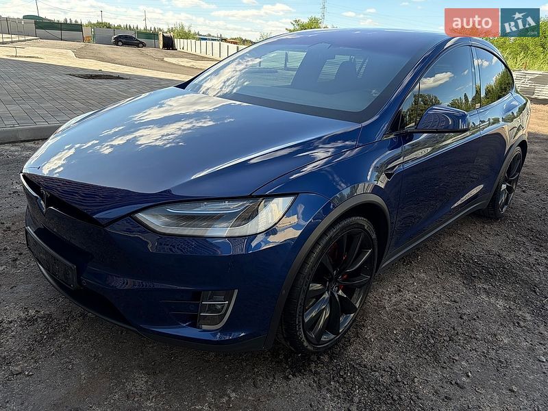 Позашляховик / Кросовер Tesla Model X 2019 в Києві
