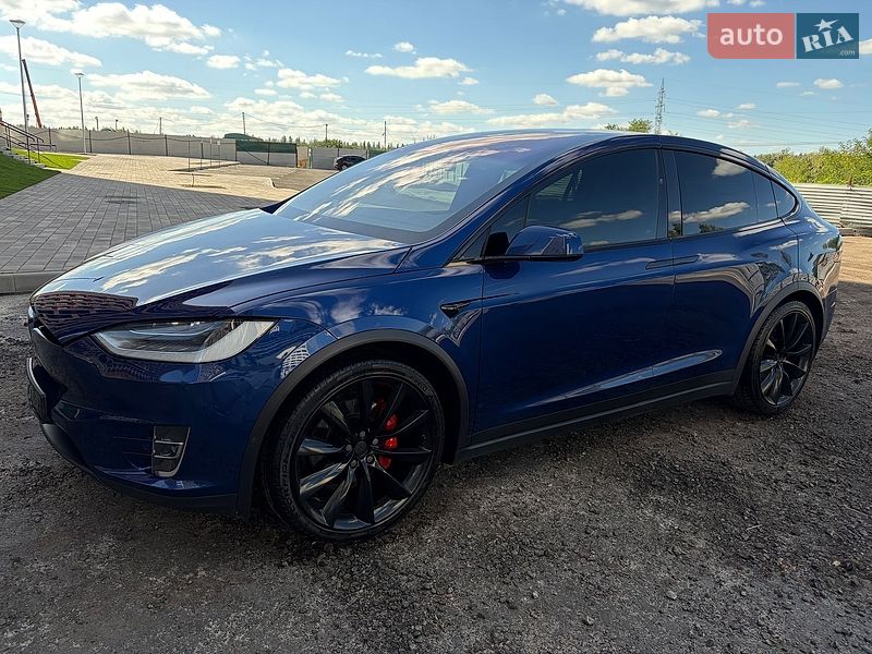 Позашляховик / Кросовер Tesla Model X 2019 в Києві