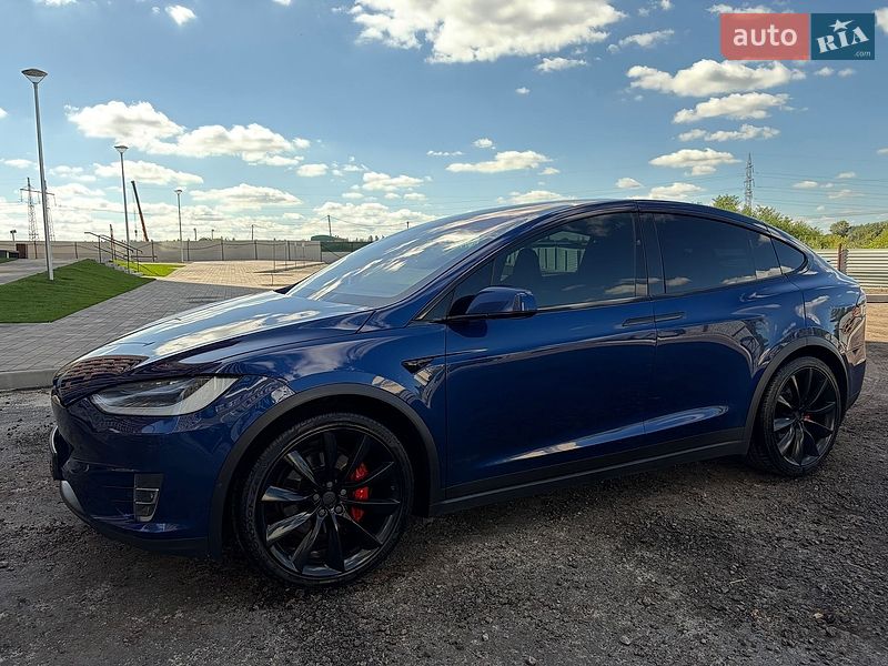 Позашляховик / Кросовер Tesla Model X 2019 в Києві