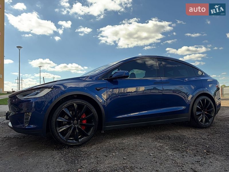 Позашляховик / Кросовер Tesla Model X 2019 в Києві