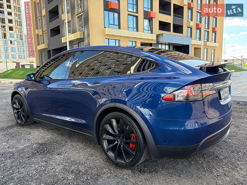 Позашляховик / Кросовер Tesla Model X 2019 в Києві
