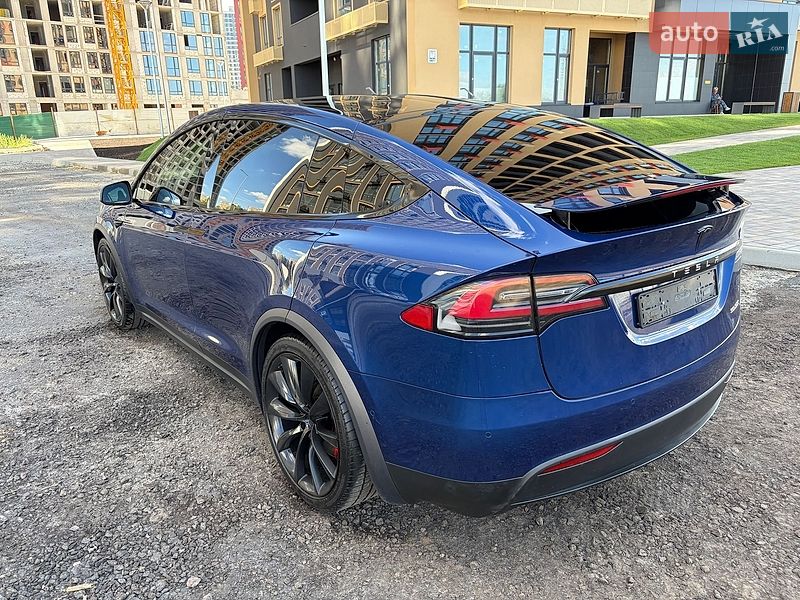 Позашляховик / Кросовер Tesla Model X 2019 в Києві