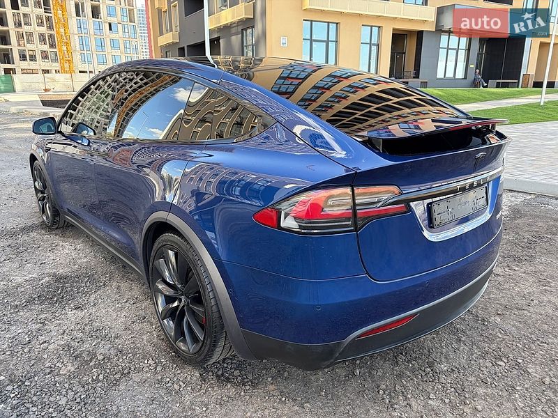 Позашляховик / Кросовер Tesla Model X 2019 в Києві