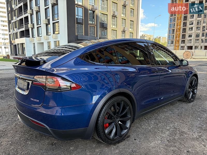 Позашляховик / Кросовер Tesla Model X 2019 в Києві