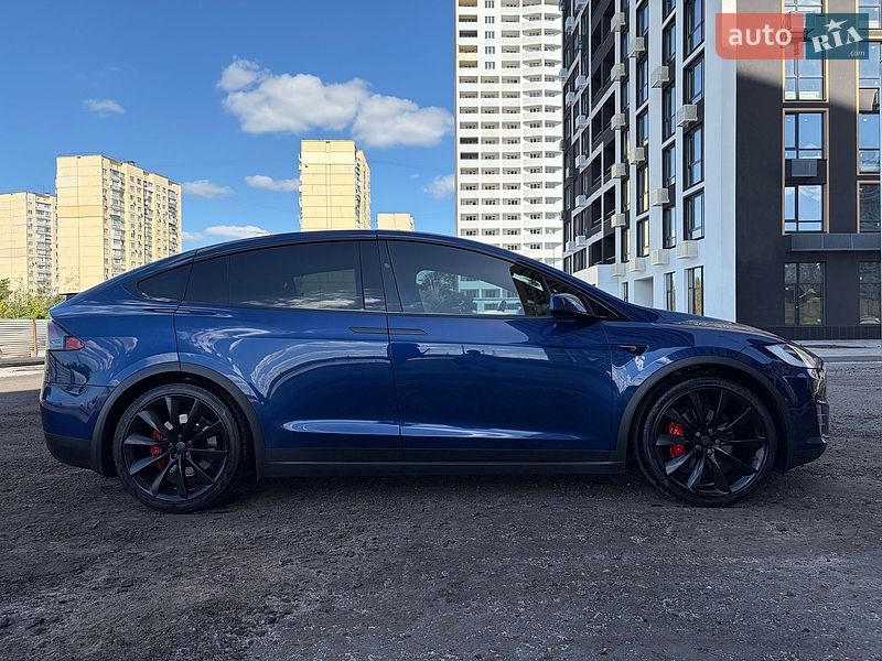 Позашляховик / Кросовер Tesla Model X 2019 в Києві