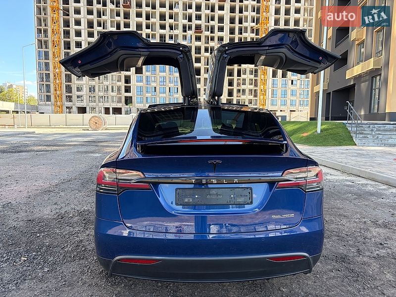 Позашляховик / Кросовер Tesla Model X 2019 в Києві