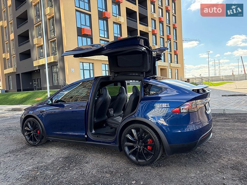 Позашляховик / Кросовер Tesla Model X 2019 в Києві