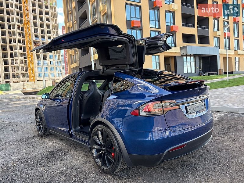 Позашляховик / Кросовер Tesla Model X 2019 в Києві