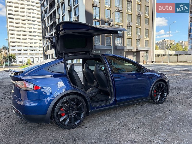 Позашляховик / Кросовер Tesla Model X 2019 в Києві