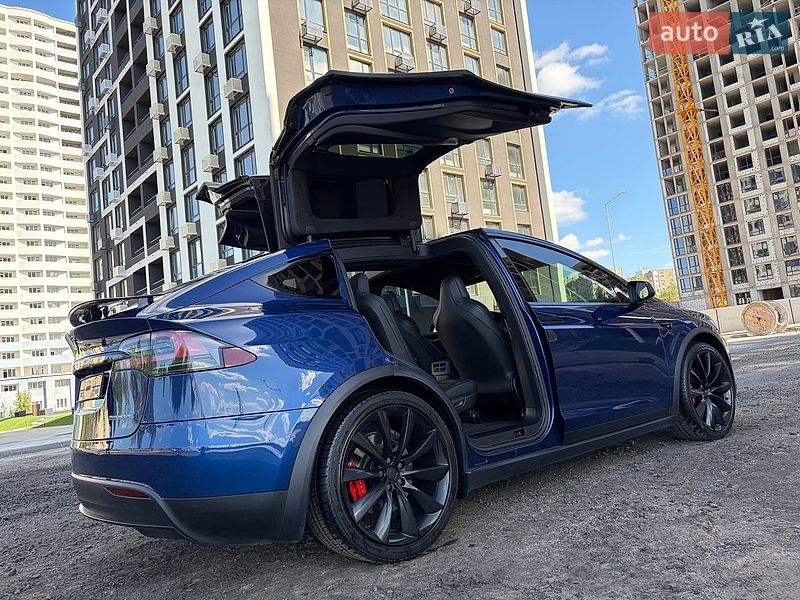 Позашляховик / Кросовер Tesla Model X 2019 в Києві
