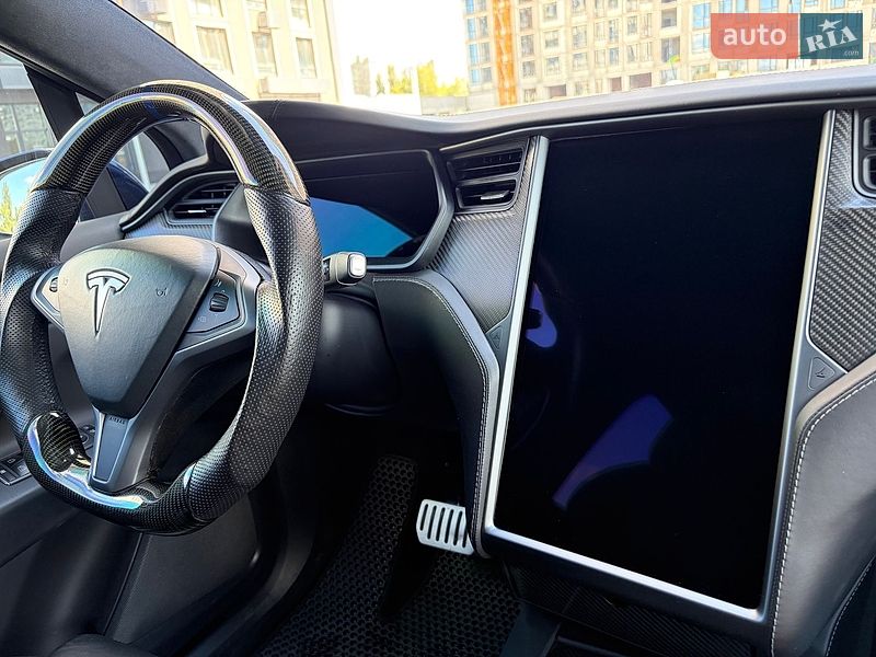 Позашляховик / Кросовер Tesla Model X 2019 в Києві