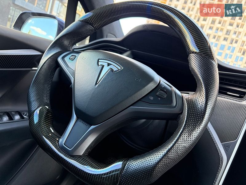 Позашляховик / Кросовер Tesla Model X 2019 в Києві