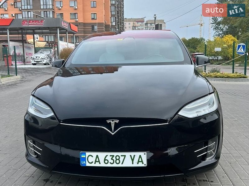 Позашляховик / Кросовер Tesla Model X 2018 в Черкасах
