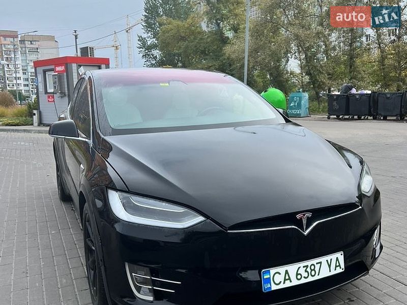 Позашляховик / Кросовер Tesla Model X 2018 в Черкасах