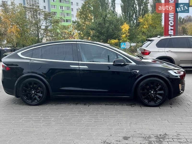 Позашляховик / Кросовер Tesla Model X 2018 в Черкасах