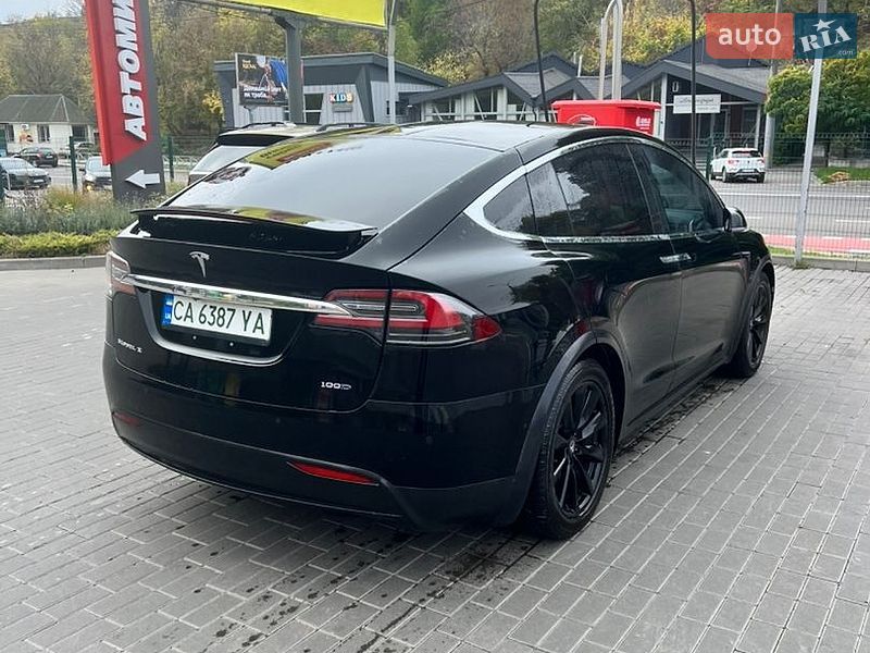 Позашляховик / Кросовер Tesla Model X 2018 в Черкасах