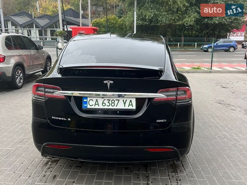 Позашляховик / Кросовер Tesla Model X 2018 в Черкасах