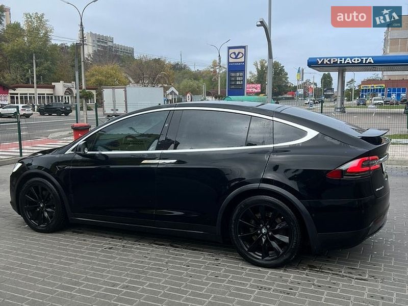 Позашляховик / Кросовер Tesla Model X 2018 в Черкасах