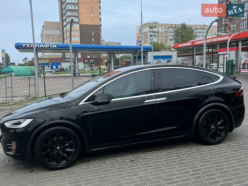 Позашляховик / Кросовер Tesla Model X 2018 в Черкасах