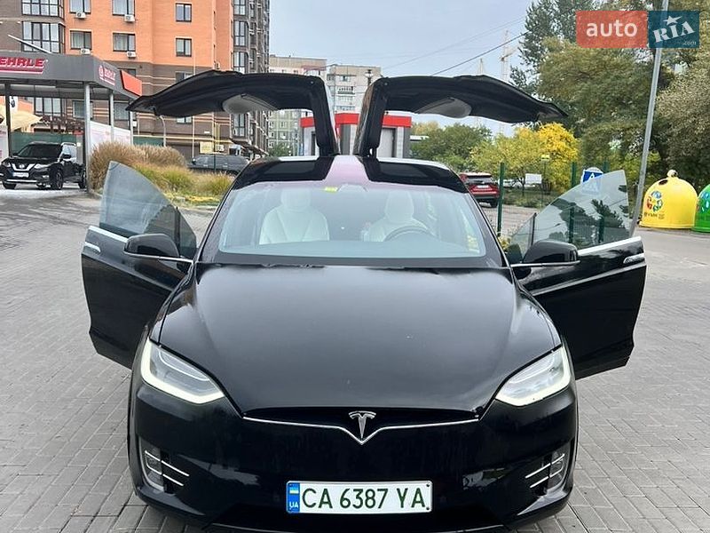 Позашляховик / Кросовер Tesla Model X 2018 в Черкасах