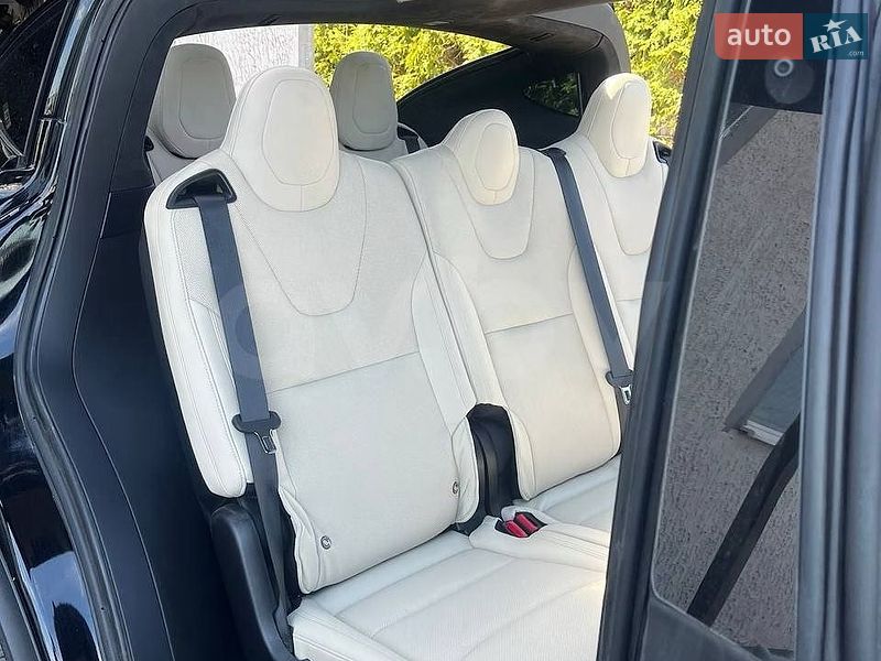 Позашляховик / Кросовер Tesla Model X 2018 в Черкасах