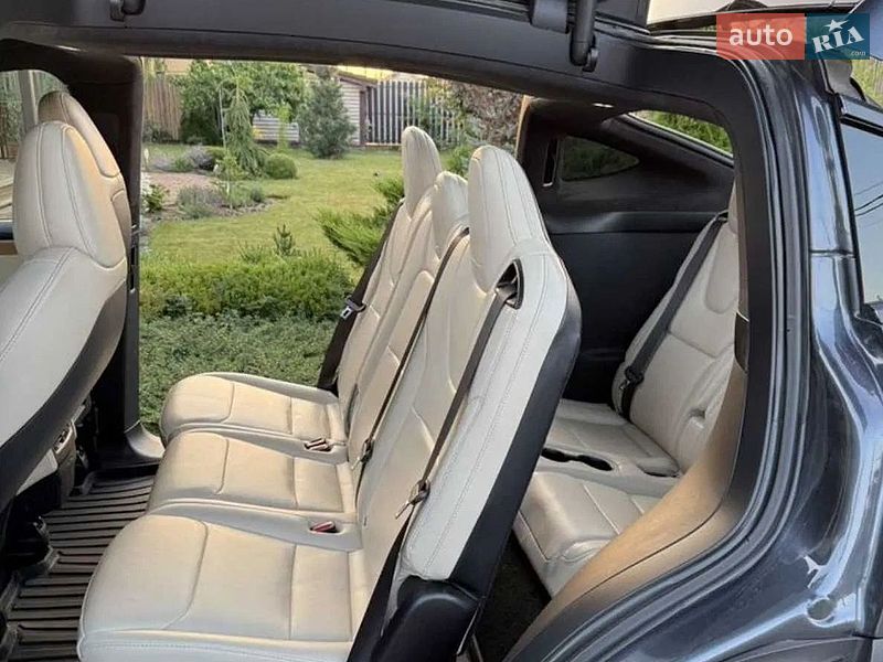 Позашляховик / Кросовер Tesla Model X 2018 в Черкасах