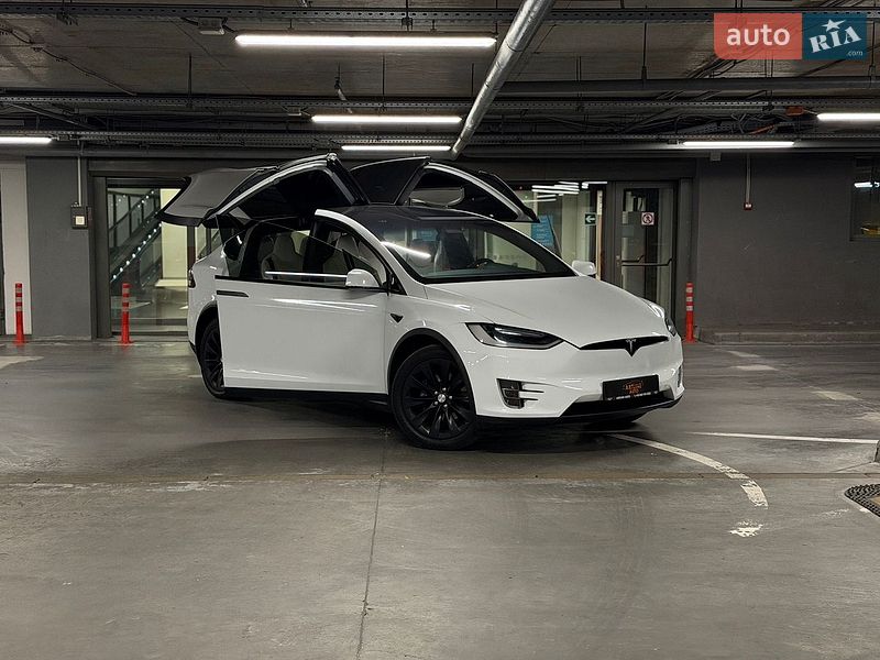 Внедорожник / Кроссовер Tesla Model X 2017 в Харькове