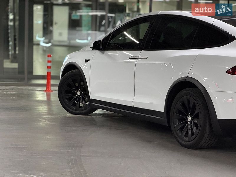 Внедорожник / Кроссовер Tesla Model X 2017 в Харькове