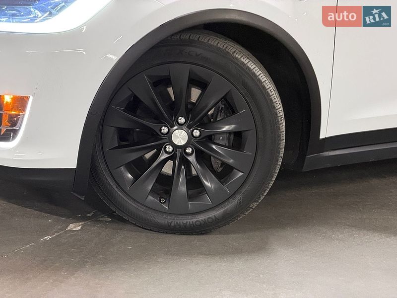 Внедорожник / Кроссовер Tesla Model X 2017 в Харькове