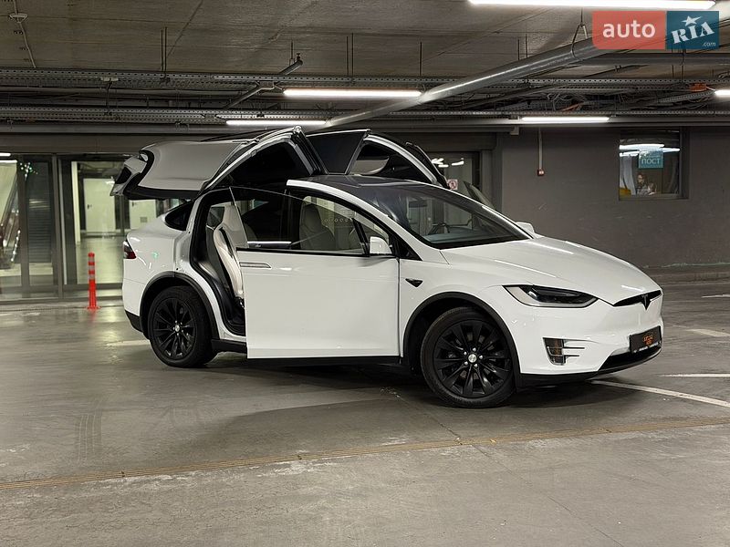 Внедорожник / Кроссовер Tesla Model X 2017 в Харькове