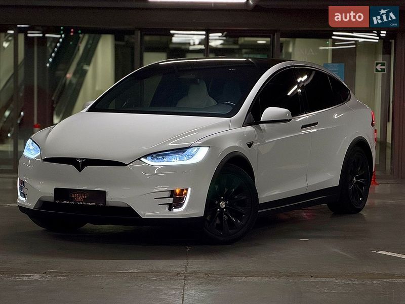 Внедорожник / Кроссовер Tesla Model X 2017 в Харькове