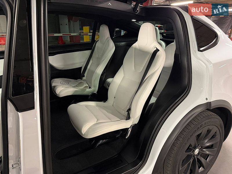 Внедорожник / Кроссовер Tesla Model X 2017 в Харькове