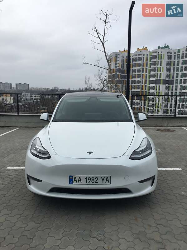 Позашляховик / Кросовер Tesla Model Y 2020 в Києві фото 2 Позашляховик / Кросовер Tesla Model Y 2020 в Києві