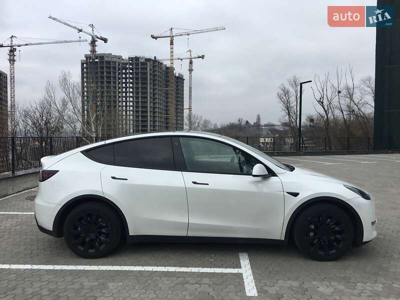 Позашляховик / Кросовер Tesla Model Y 2020 в Києві фото 5 Позашляховик / Кросовер Tesla Model Y 2020 в Києві