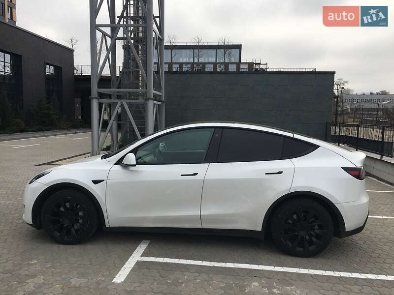Позашляховик / Кросовер Tesla Model Y 2020 в Києві фото 8 Позашляховик / Кросовер Tesla Model Y 2020 в Києві