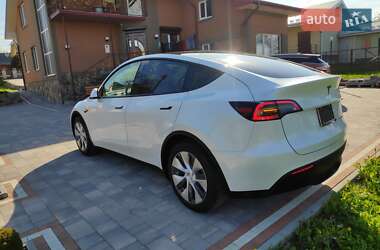 Tesla Model Y  2020