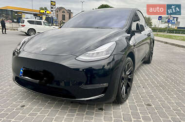 Tesla Model Y  2021