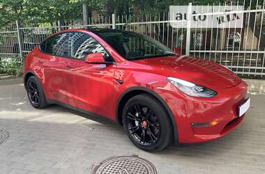 Tesla Model Y  2020