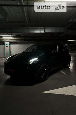 Tesla Model Y  2022
