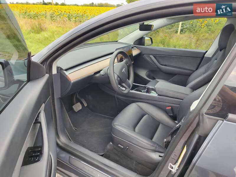 Внедорожник / Кроссовер Tesla Model Y 2020 в Днепре