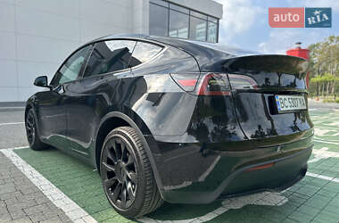 Tesla Model Y  2021
