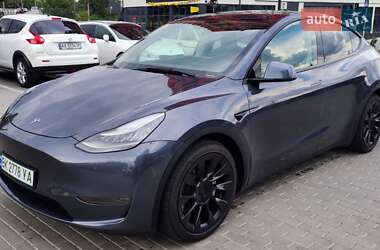 Tesla Model Y  2021