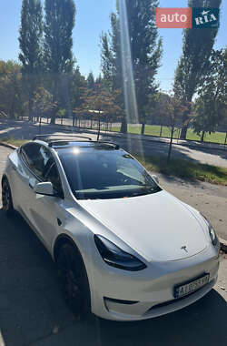 Tesla Model Y  2022