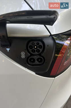 Позашляховик / Кросовер Tesla Model Y 2023 в Вінниці фото 13 Позашляховик / Кросовер Tesla Model Y 2023 в Вінниці