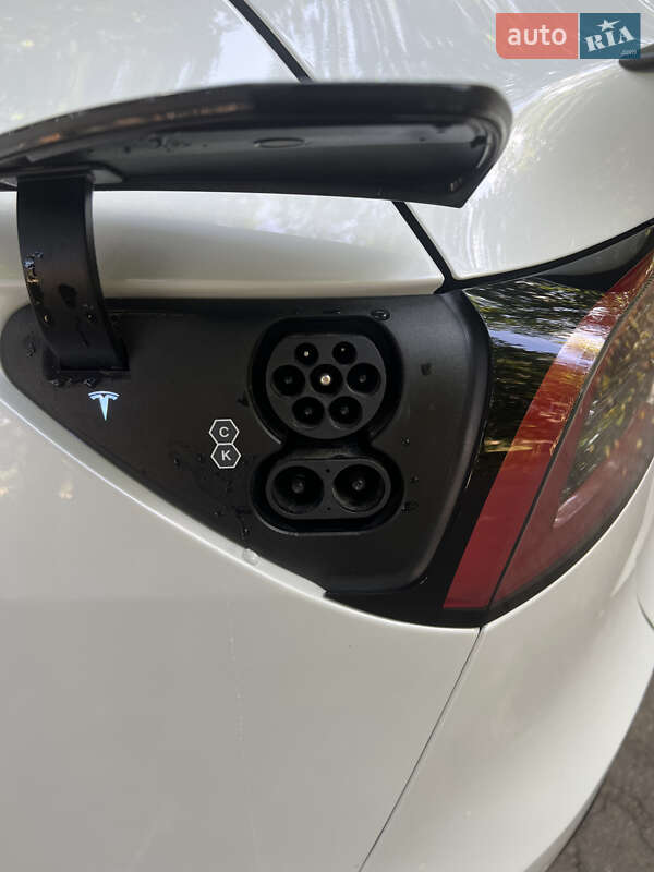 Позашляховик / Кросовер Tesla Model Y 2023 в Вінниці фото 13 Позашляховик / Кросовер Tesla Model Y 2023 в Вінниці