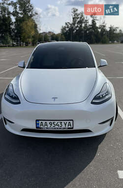 Tesla Model Y  2021